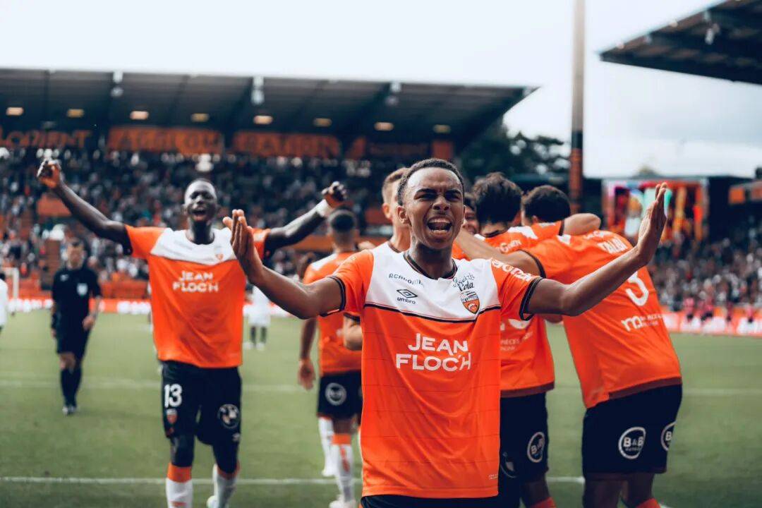 壹号娱乐官方网站英超倒计时；马德里竞技今晚迎来里程碑；细节引发关注；话题不断；赛季目标并未改变的简单介绍